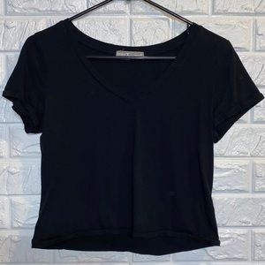 Cropped black v-neck T-shirt